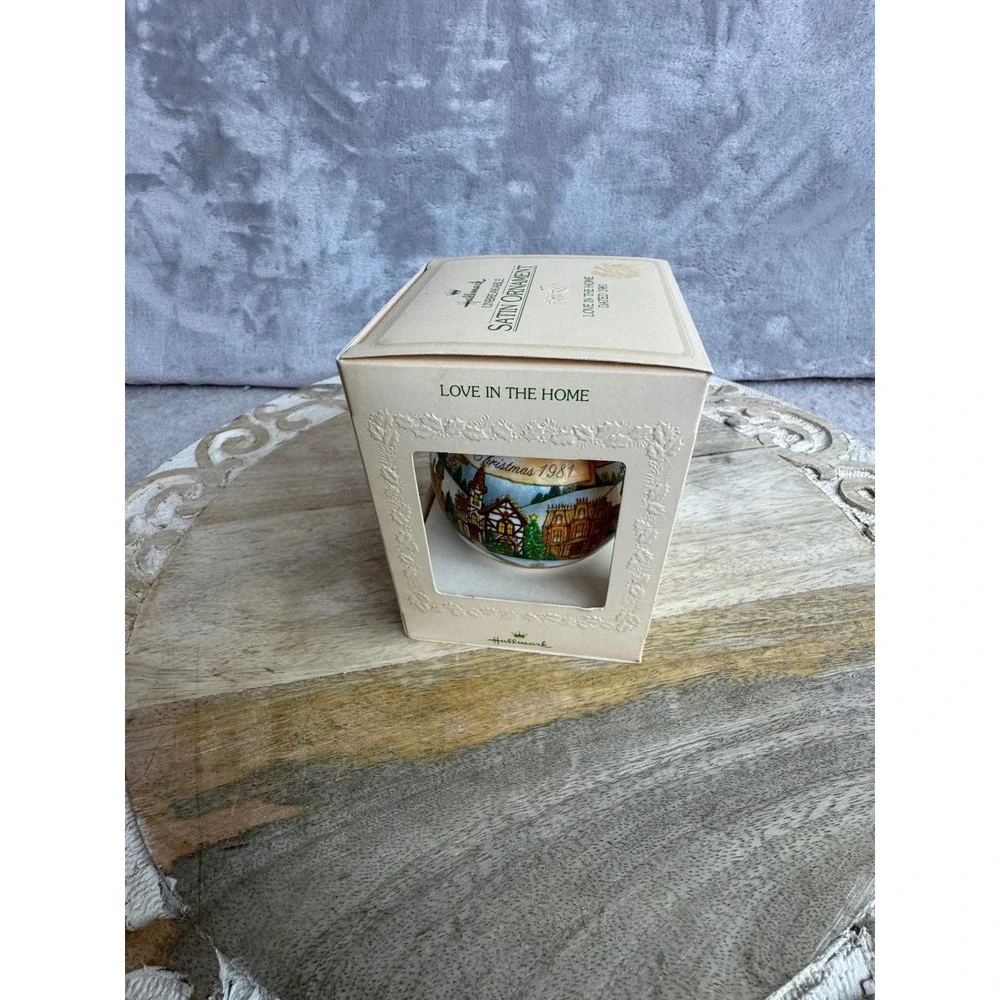 Hallmark Keepsake Ornament 1981 Love in‎ the Home Vintage Satin Silk Ball Boxed